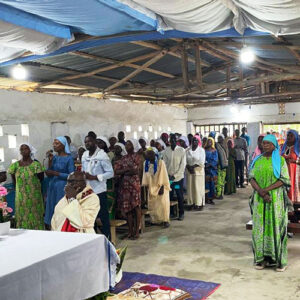 Madre y Maestra. Congo. P Hugore Marie Bernard. Hermandad Misionera de Nuestra Señora del Sagrado Corazón. MSC