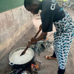 Madre y Maestra. Congo. P Hugore Marie Bernard. Hermandad Misionera de Nuestra Señora del Sagrado Corazón. MSC