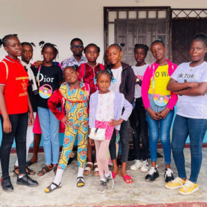 Madre y Maestra. Congo. P Hugore Marie Bernard. Hermandad Misionera de Nuestra Señora del Sagrado Corazón. MSC
