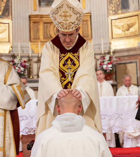 Madre y Maestra. Gianluca Pitzolu. Diaconado. Hermandad Misionera de Nuestra Señora del Sagrado Corazón. MSC