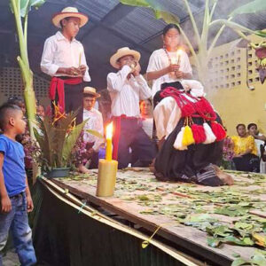 Madre y Maestra. Guatemala. Hermandad misionera de Nuestra Señora del Sagrado Corazón. Jairo Uriel Sevilla MSC