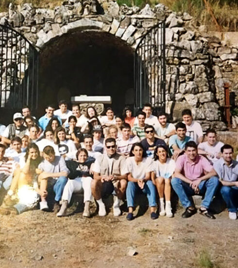 Madre y Maestra. Jesús Lada. Chuso. Hermandad Misionera de Nuestra Señora del Sagrado Corazón. MSC