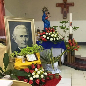 Madre y Maestra. Misión compartida. Alison Mckenzie. Editorial. Hermandad Misionera de Nuestra Señora del Sagrado Corazón. MSC