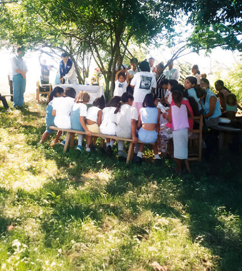 Madre y Maestra. Paraguay. Natalio. Padre José Antonio Rafael. Hermandad Misionera de Nuestra Señora del Sagrado Corazón. MSC