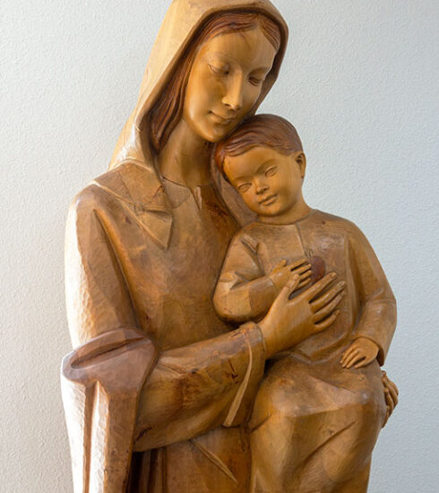 Madre y Maestra. Nuestra Señora del Sagrado Corazón. Madrid. Misioneros del Sagrado Corazón. MSC