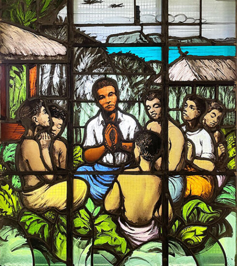 Madre y Maestra. Peter To Rot. Augustin Ravaioli. Editorial. Hermandad Misionera de Nuestra Señora del Sagrado Corazón. MSC