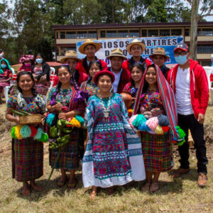 Madre y Maestra. Papúa Nueva Guinea. Centroamérica. Padre Joaquín Herrera. Hermandad Misionera de Nuestra Señora del Sagrado Corazón. MSC