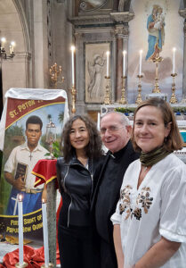 Madre y Maestra. San Peter To Rot. Javier Trapero. Hermandad Misionera de Nuestra Señora del Sagrado Corazón. MSC