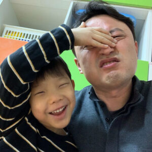 Madre y Maestra. Richard Kim. Korea. Hermandad Misionera de Nuestra Señora del Sagrado Corazón. MSC